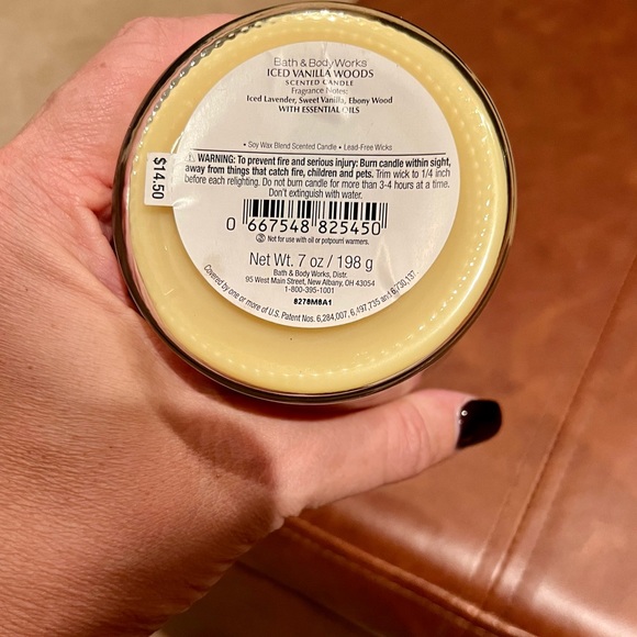 Bath & Body Works Iced Vanilla Woods Scented Cande - Picture 2 of 3